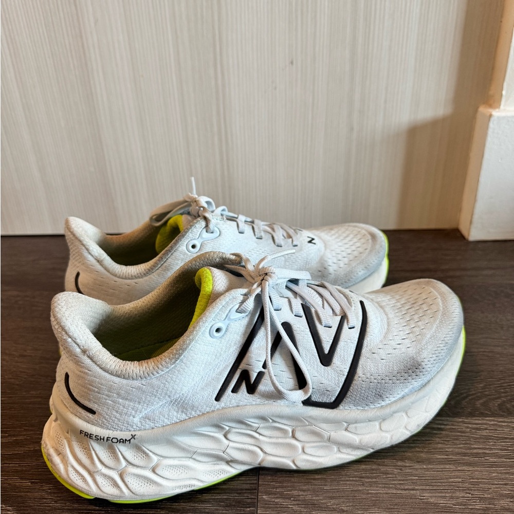 New Balance Women's Fresh Foam X More V4 Running Shoe